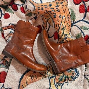 Frye Paige redwood brown short pull on ankle boots 6.5 EUC